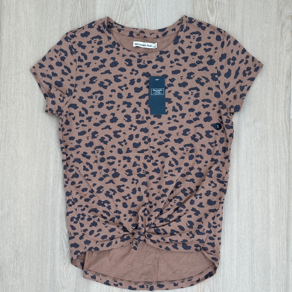 Abercrombie & Fitch Leopard Print Knot Tee